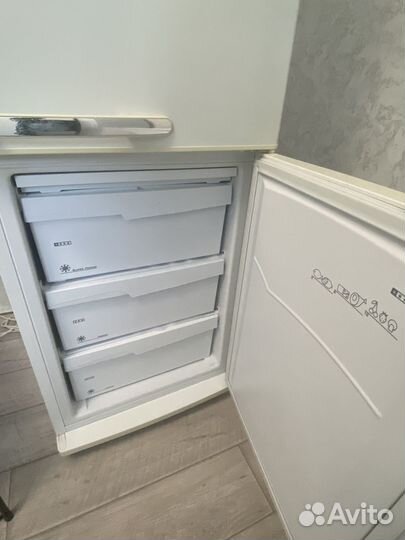 Продам холодильник бу
