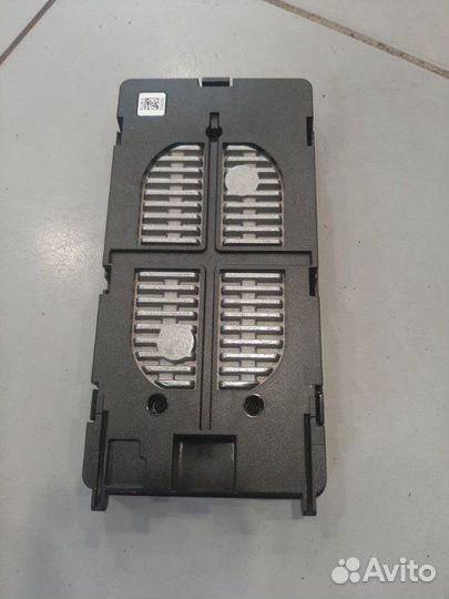 Беспроводная зарядка телефона Audi Q7 4M 2015-2023