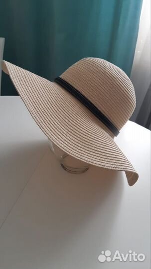 Шляпа с широкими полями