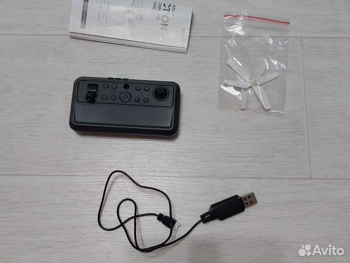 Квадрокоптер Mobicaro Air Explorer