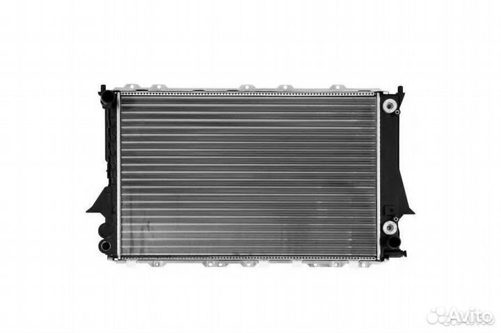 Радиатор охлаждения Audi 100 C4 акпп/мкпп