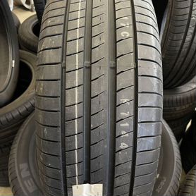 Nexen N'Fera RU5 215/60 R17 96H