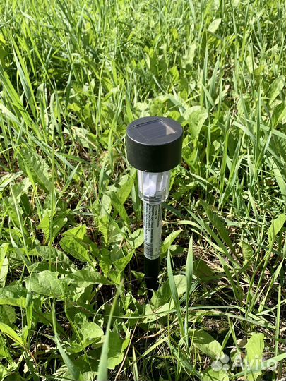 Светильник садовый на солнечных батареях