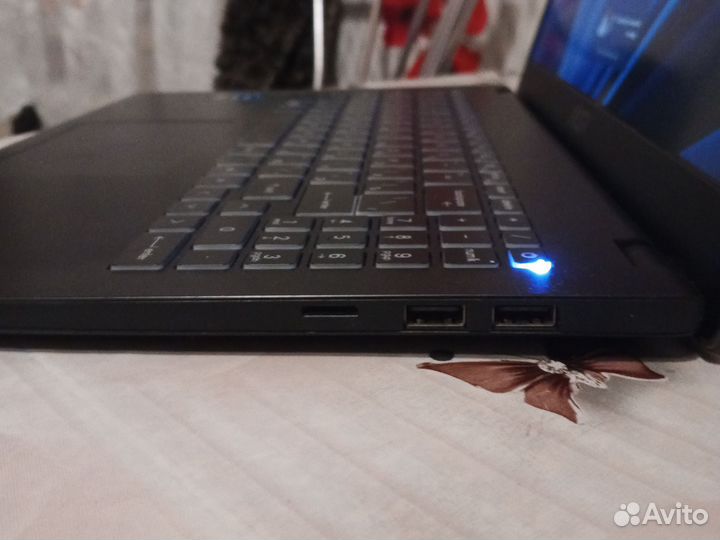 Ноутбук MSI Modern 15 B12M-211RU