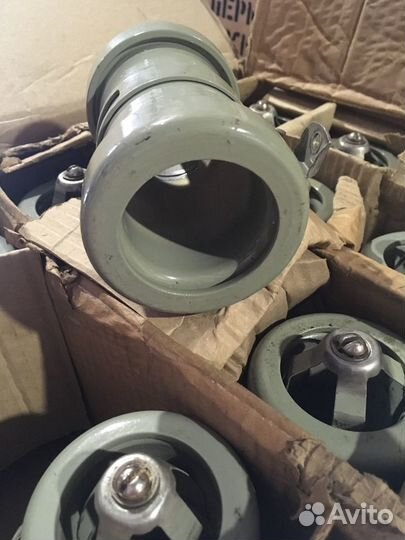 Конденсатор К15У-2Б (К15У-2) 3300пФ 7кВ 90 квар