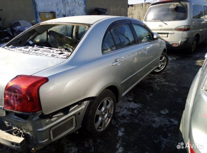 Блок электронный Toyota Avensis ADT251 1azfse