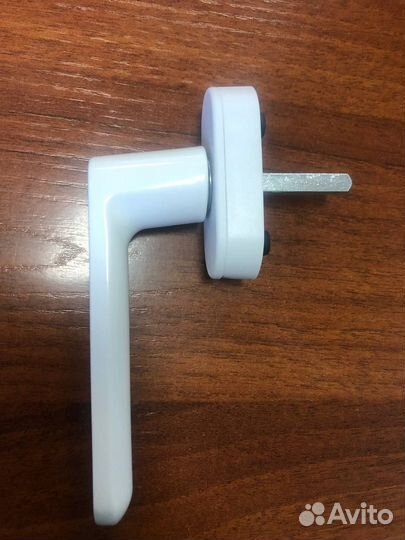 Ручки оконные металлические