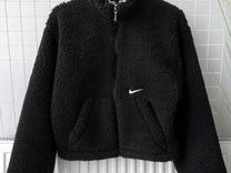 Женская куртка Nike (S)