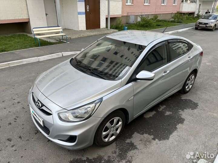 Hyundai Solaris 1.4 AT, 2013, 180 000 км