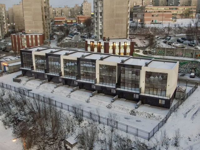 5-к. квартира, 230 м², 1/3 эт.