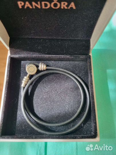 Браслеты и шармы Pandora