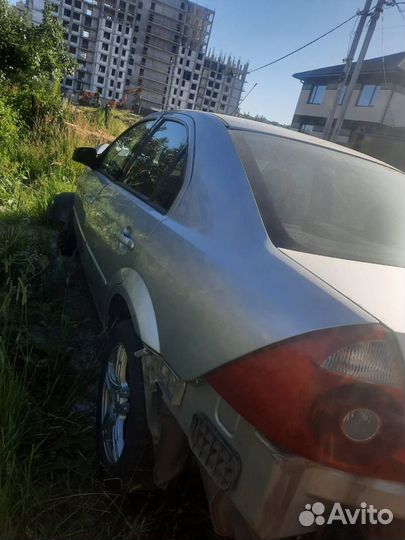 Ford Mondeo 2.0 МТ, 2003, битый, 245 000 км