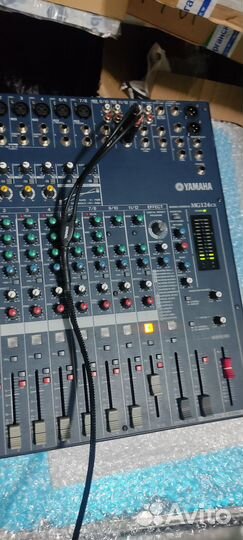 Микшерный пульт Yamaha mg 124cх