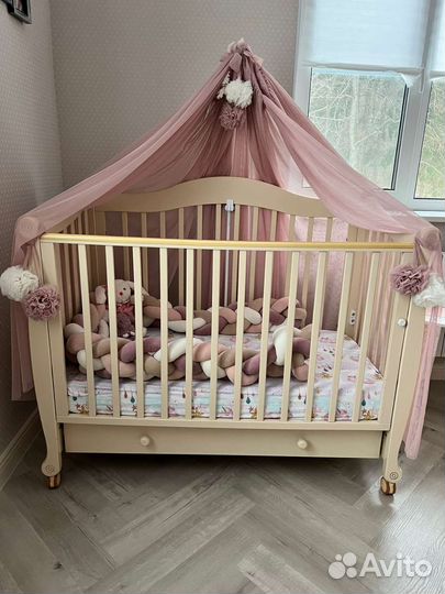 Детская кроватка гандылян+комод