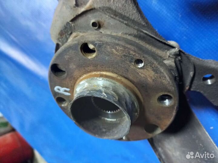 Поворотный кулак левый opel astra h