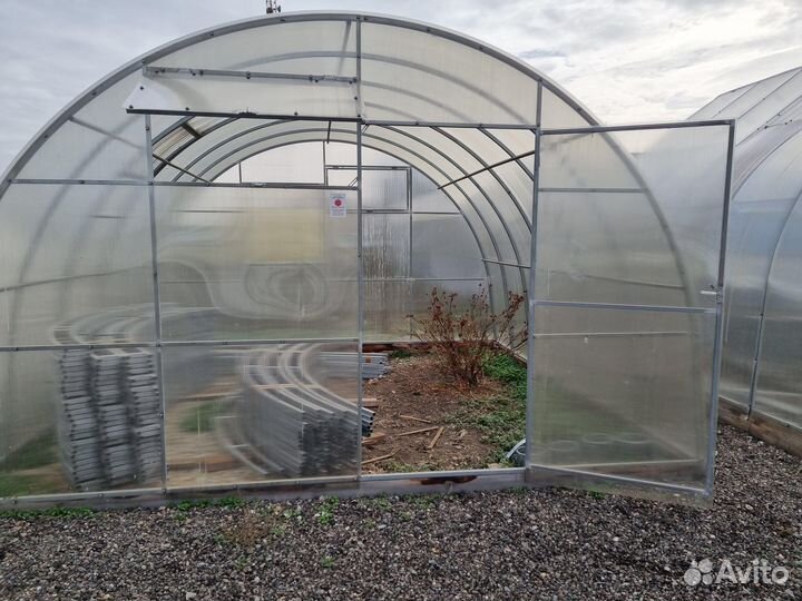 Теплица арочная 4х4