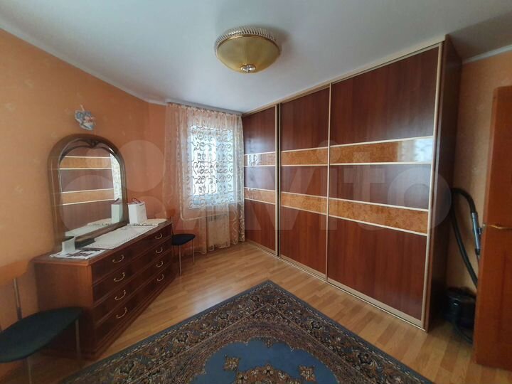 3-к. квартира, 90 м², 8/10 эт.
