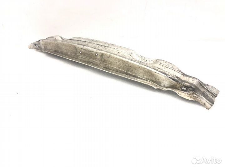 Усилитель бампера передний Audi A6 C6 BDW 2008