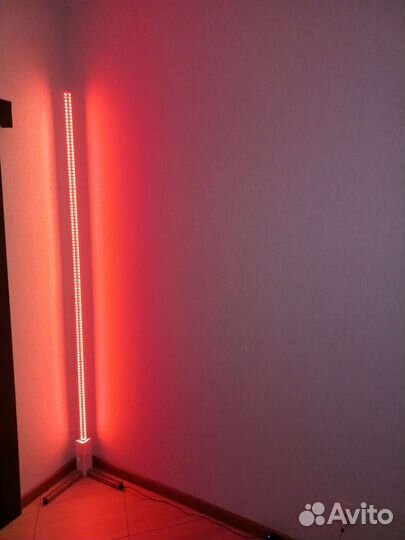 Угловой светомузыкальный торшер