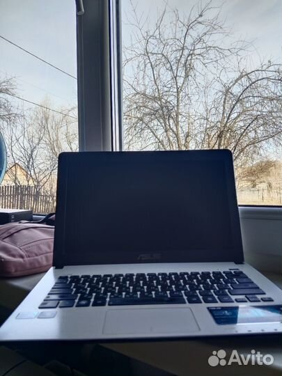Ноутбук asus