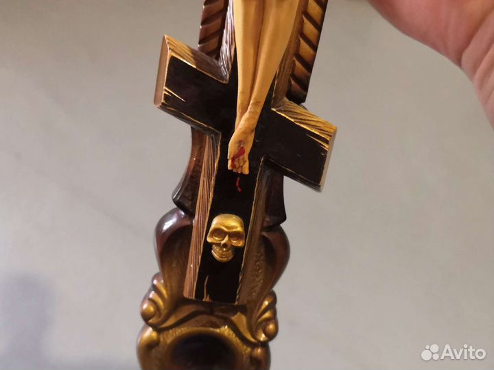 Крест деревянный настенный