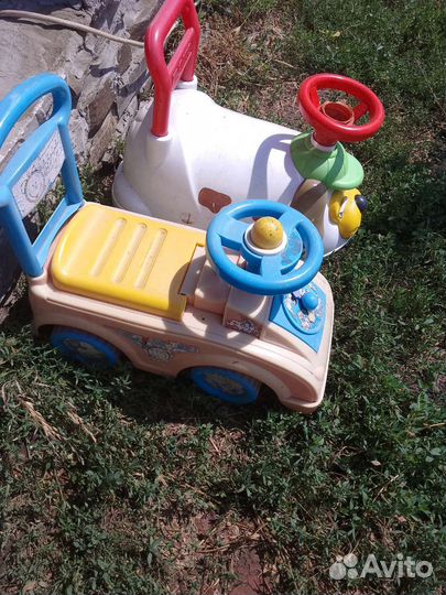 Машинки для детей две шт500р