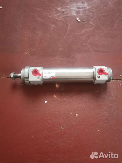 Пневмоцилиндр camozzi
