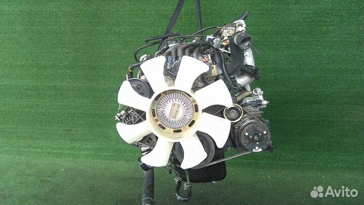 Двигатель mitsubishi delica PA4W 4G64