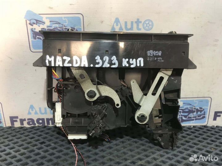 Блок управления отопителем Mazda 323 Cba Z5 1.5