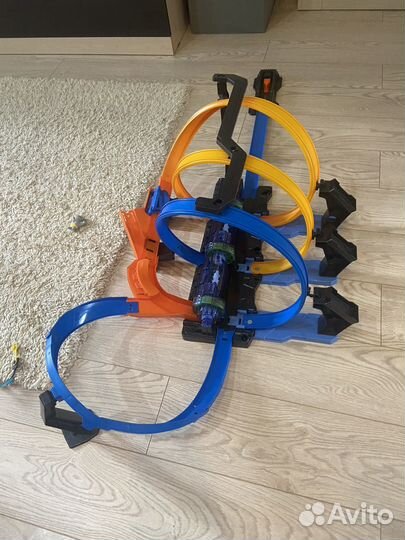 Трек Hot Wheels винтовое столкновение