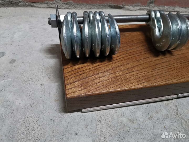 Вешалка настенная