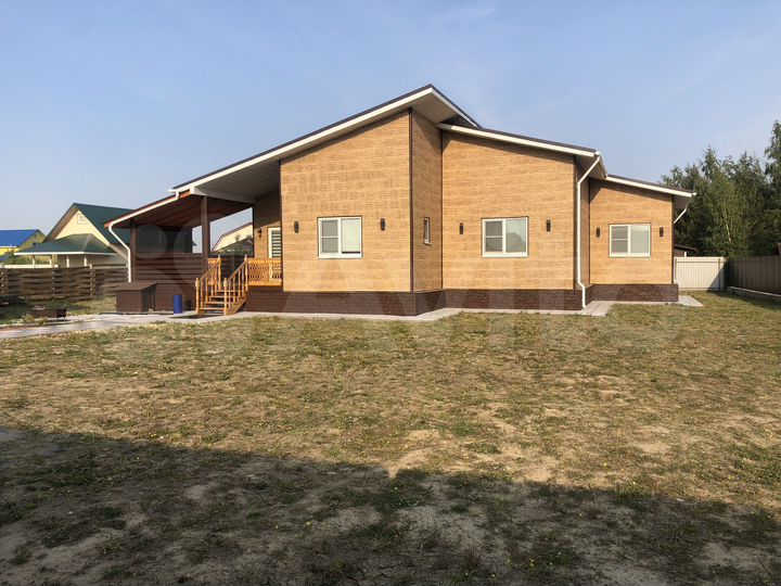 Дом 300 м² на участке 15 сот.