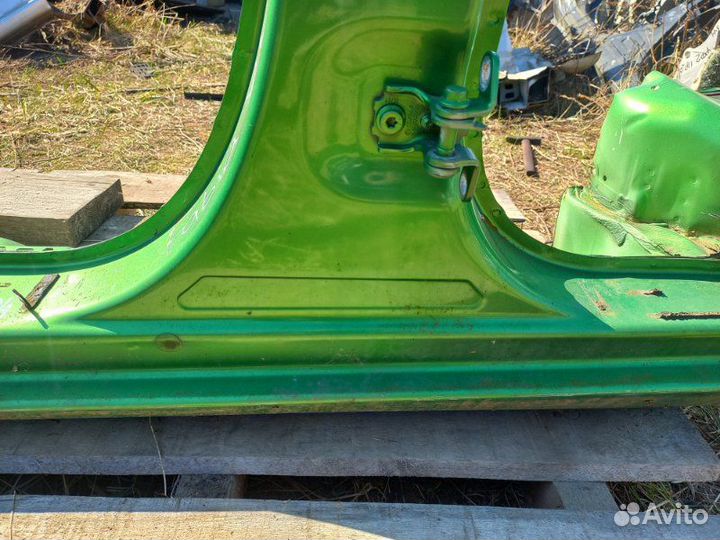 Порог левый Skoda Fabia CFN 2011