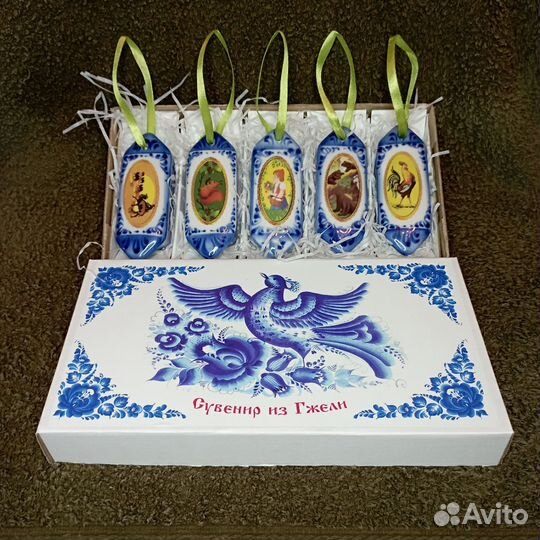 Подарочный набор конфет из Гжели