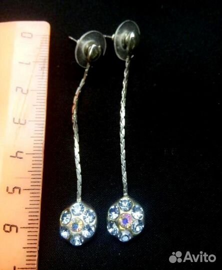 Сережки. Бижутерия. Одеты раз