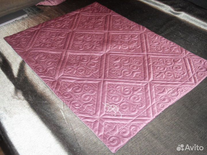 Покрывало и наволочки стеганые 