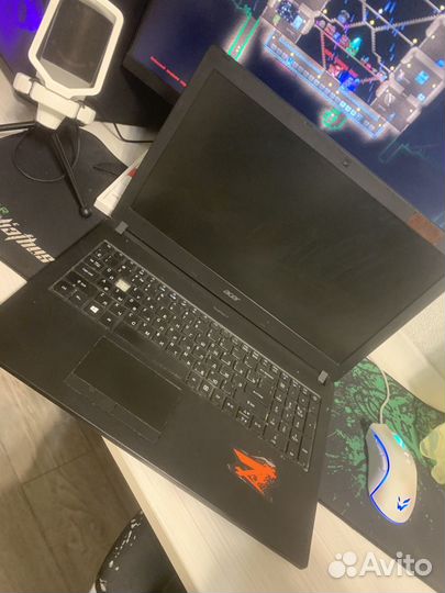 Игровой ноутбук Acer i5 8 mx 130