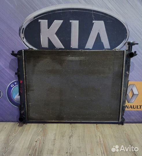 Радиатор охлаждения двигателя основной Kia sorento