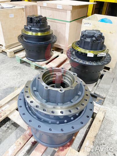 Редуктор хода Case CX290B LN001980