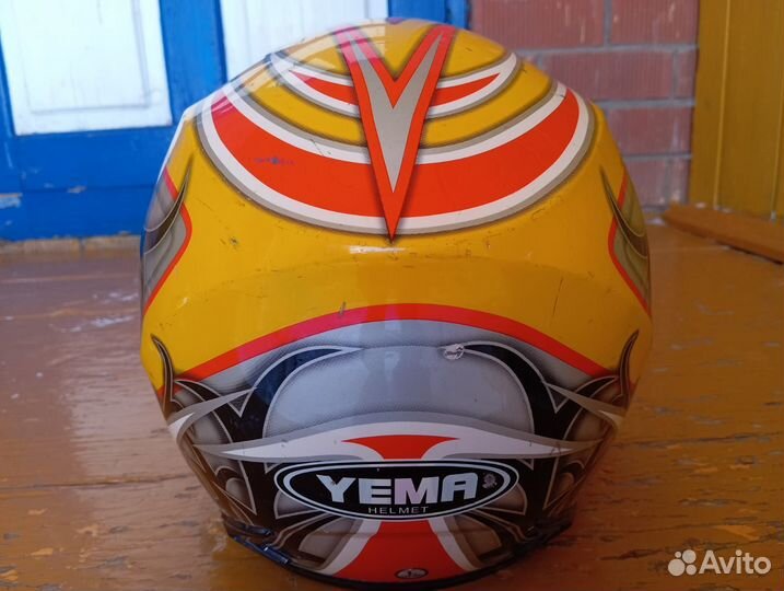 Мотошлемы 2 штуки