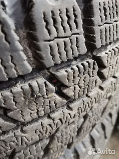 Toyo Observe GSi-5 215/65 R17 98P