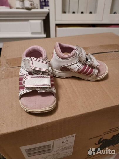 Босоножки для девочки adidas