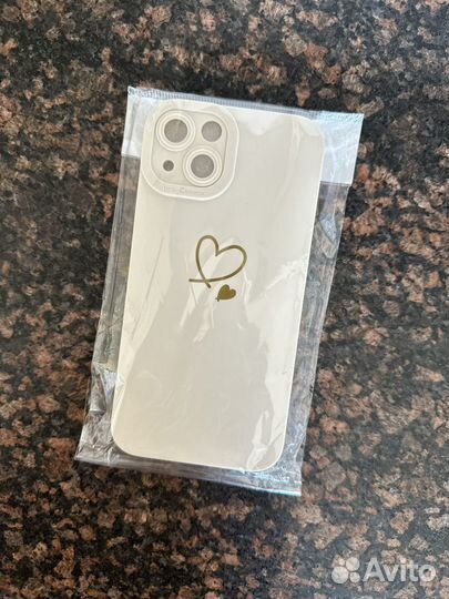 Чехол на iPhone 13 новый
