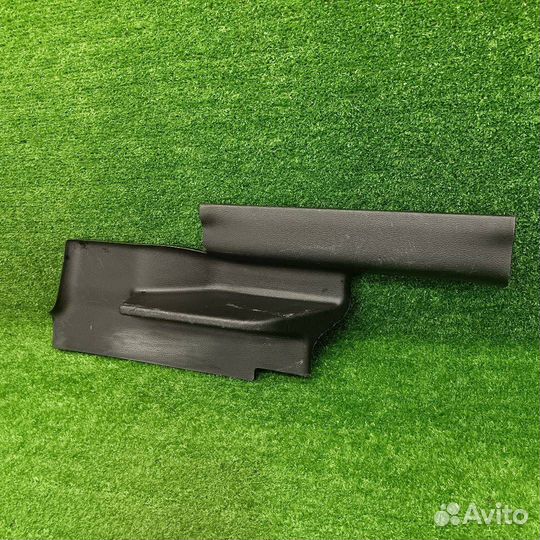 Накладка внутренняя на порог задняя левая