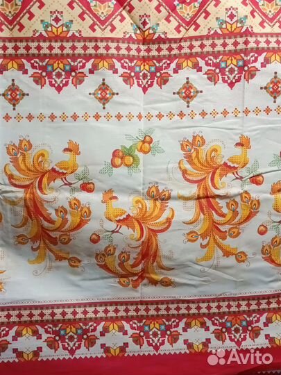 Скатерть новая и 3 полотенца