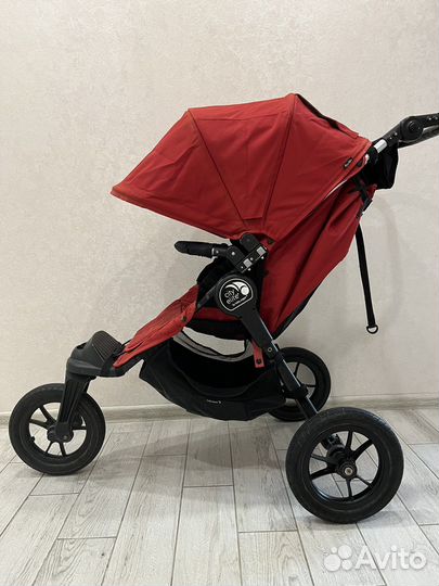 Прогулочная коляска baby jogger
