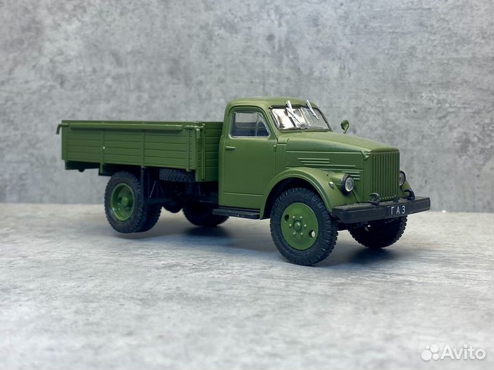 Коллекционная модель газ-51А военный 1:43