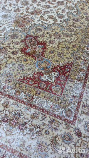 Ковер шелковый