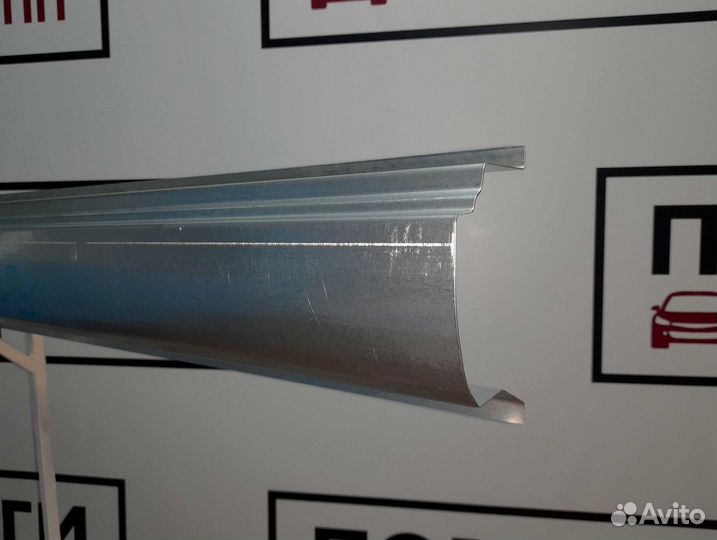 Пороги Suzuki Swift 1 хэтчбек 3 дверей