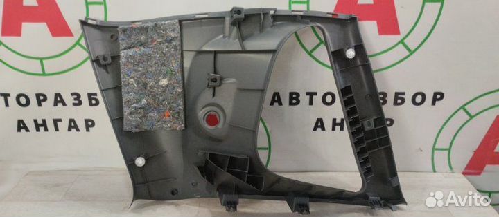 Обшивка стойки задняя левая Mitsubishi Colt Z32A